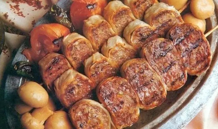 Darüzziyafe Köftesi