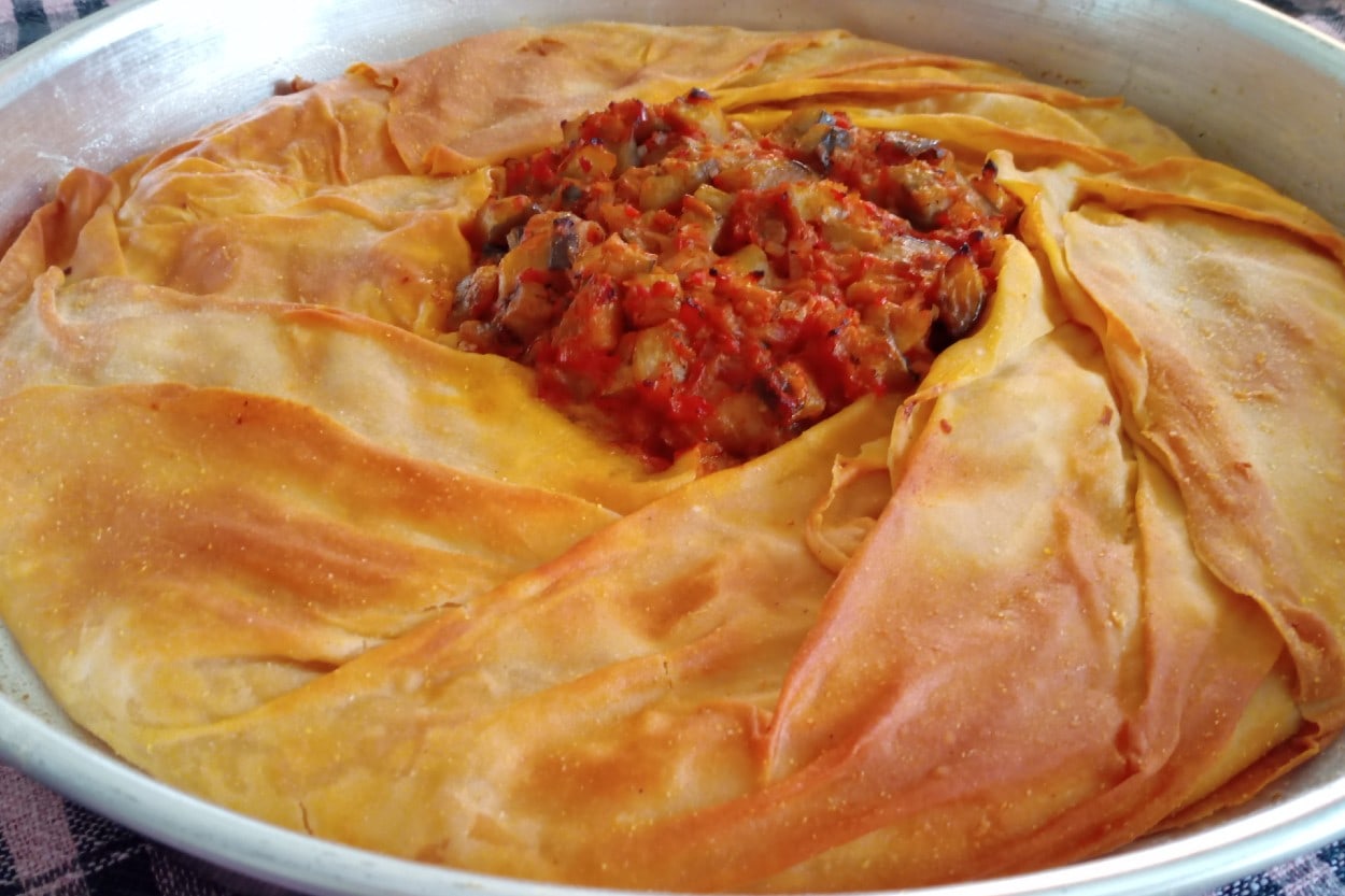 Kenarlı Börek